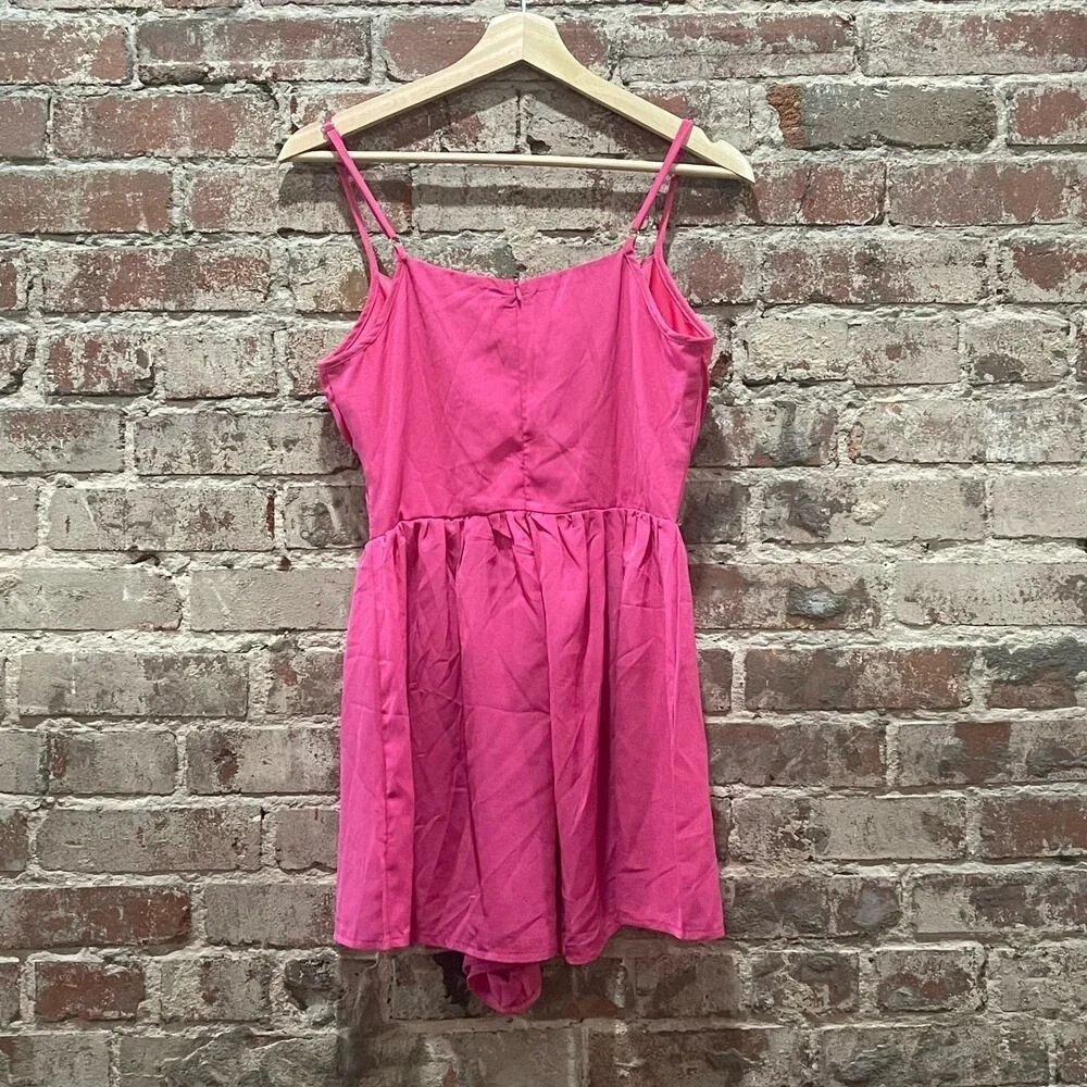 SPRING SALE! NWT Nasty Gal Petite Bust Detail Strappy Playsuit Size 0 - Picture 7 of 7